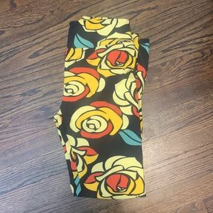 LuLaRoe OS Leggings - Disney Roses